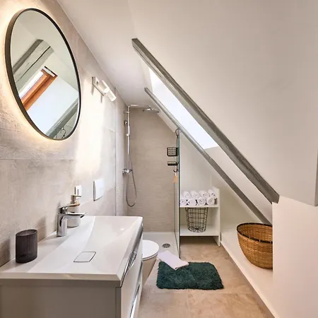 Uptown Palace Penthouse 2Br With Terrace By Irundo Zagreb Exterior photo
