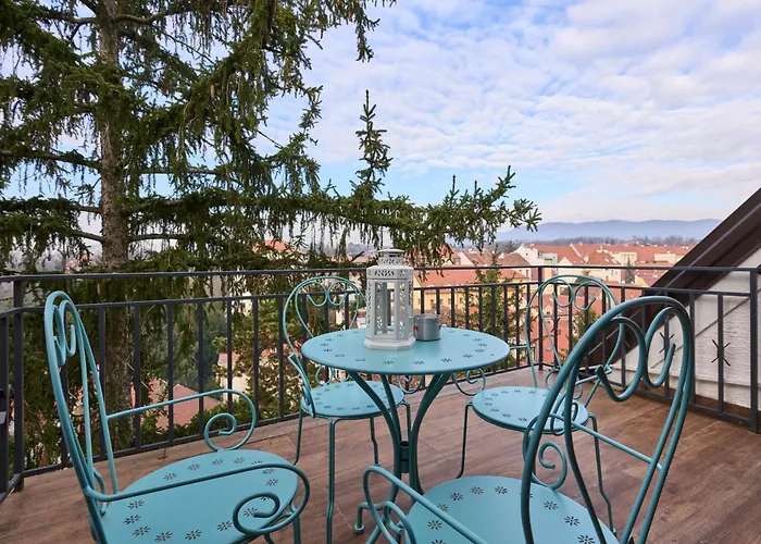 Uptown Palace Penthouse 2Br With Terrace By Irundo