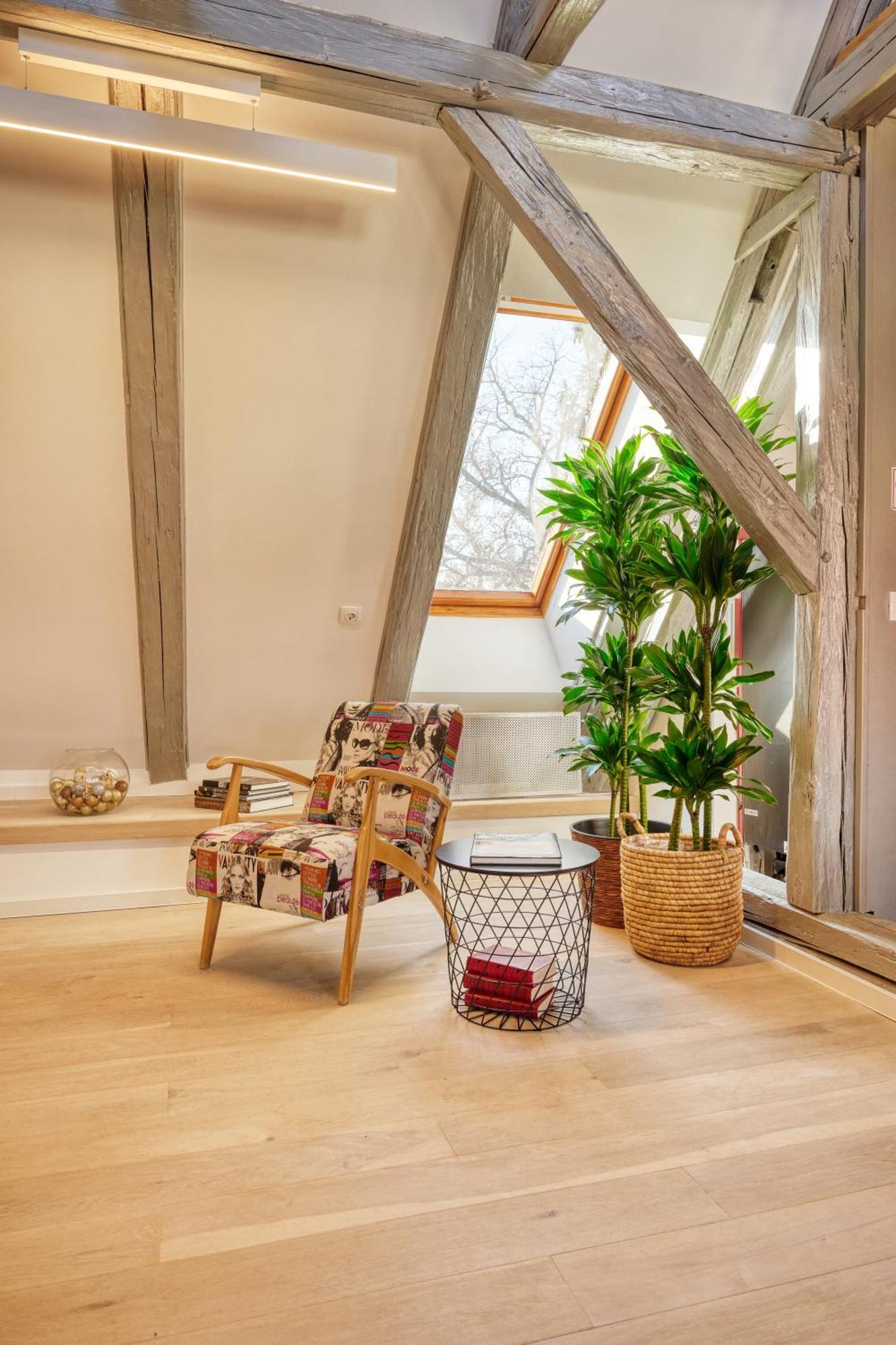 Uptown Palace Penthouse 2br With Terrace By Irundo Appartement